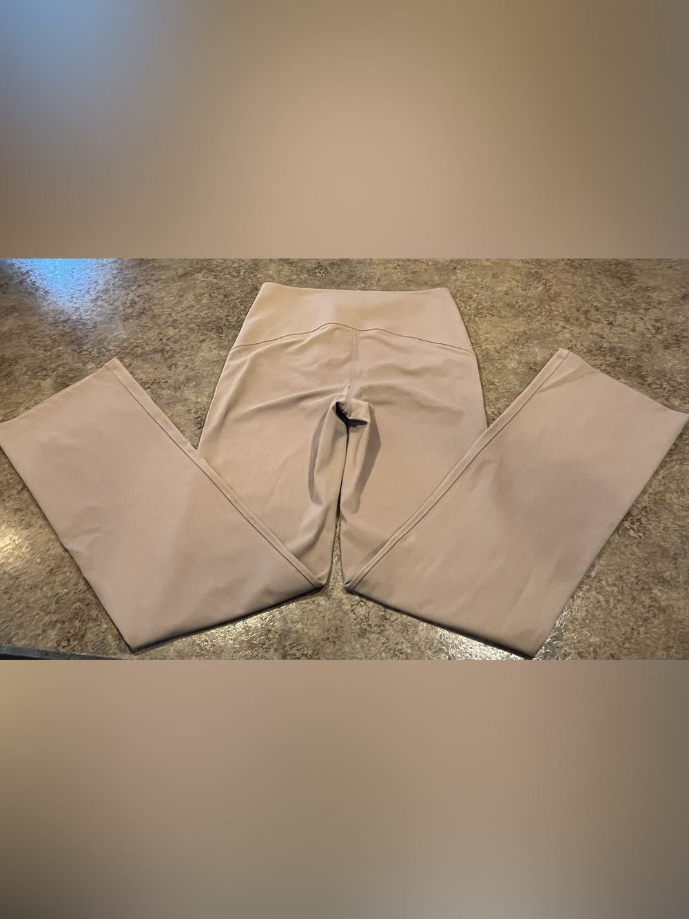 Lululemon Smooth Fit Pull-On High-
Rise Pant *Regular, size 8, tauptastic colour - Picture 8 of 13